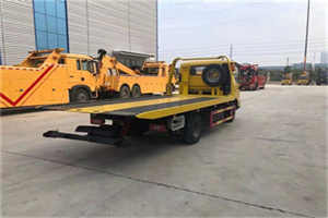 青川非事故拖车